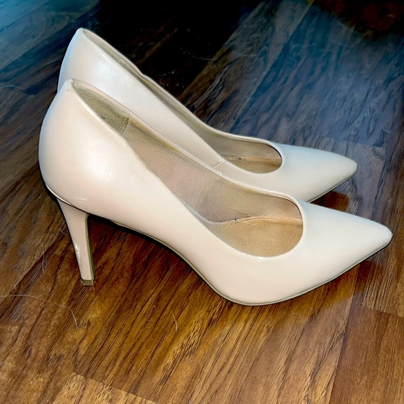 Christian Siriano for Payless - nude size 8w - Picture 2 of 2